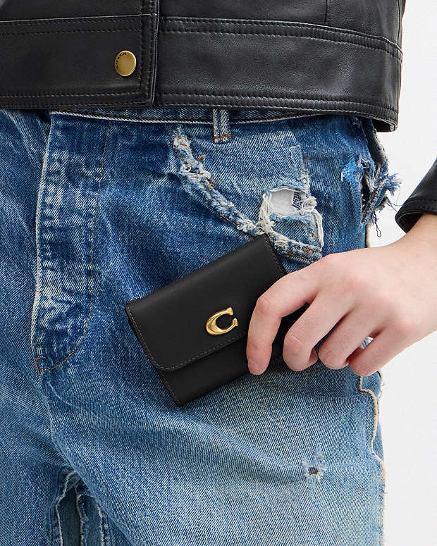 Essential Card Holder Wallet