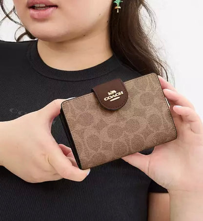 Medium Corner Zip Wallet