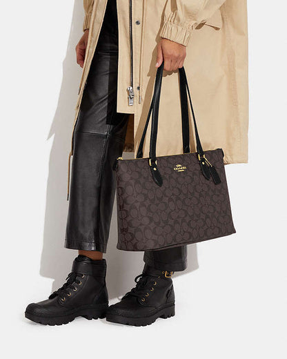 Gallery Tote Bag In Signature Canvas