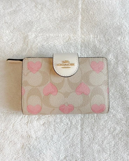 Medium Corner Zip Wallet In Signature Canvas With Heart