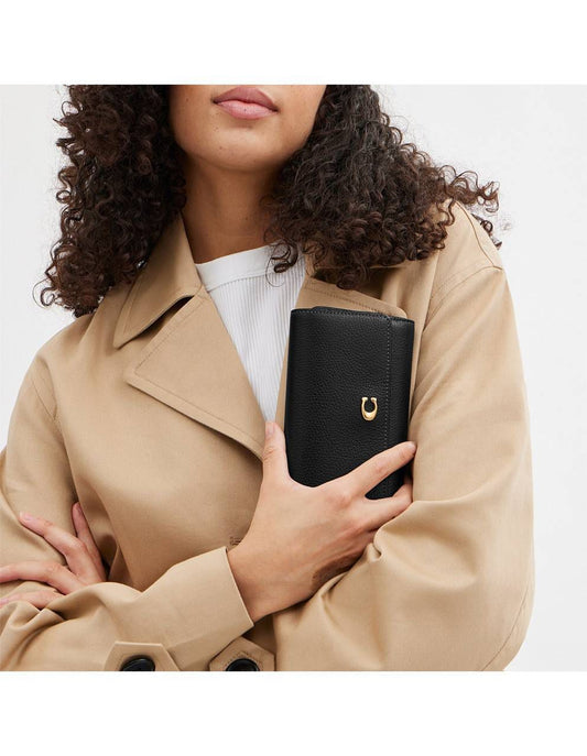Essential Medium flap wallet