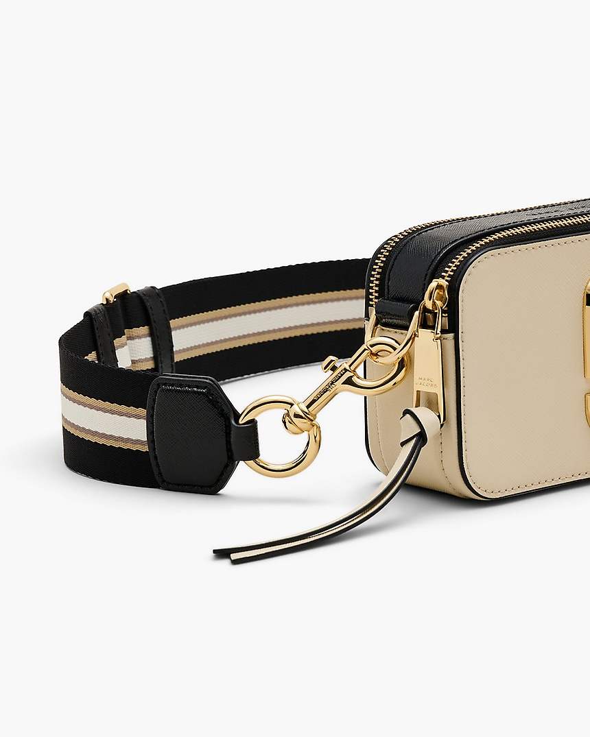 The Camera Bag / Snapshot