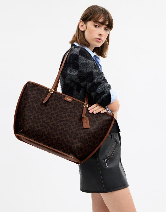 Taxi Tote Bag In Signature Canvas
