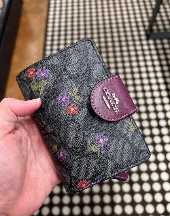 Medium Corner Zip Wallet with floral print